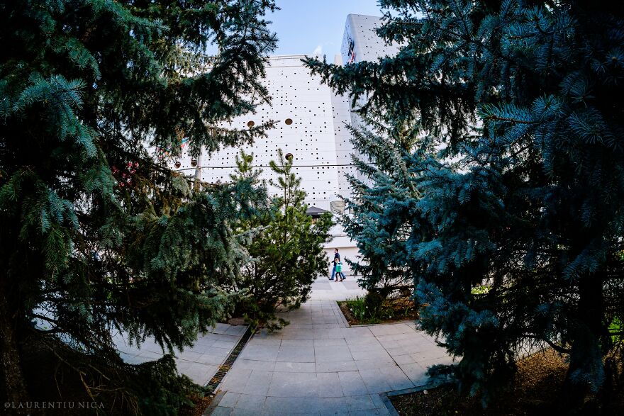 40 Colourful Frames Of Craiova's Enchanting Downtown: Spring's Kaleidoscope Unveiled