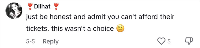 "Rich People, Don't Spoil Your Kids": Heated Discussion Starts After Dad Leaves His Kids In Coach While Flying First Class "Rich People, Don't Spoil Your Kids": Heated Discussion Starts After Dad Leaves His Kids In Coach While Flying First Class