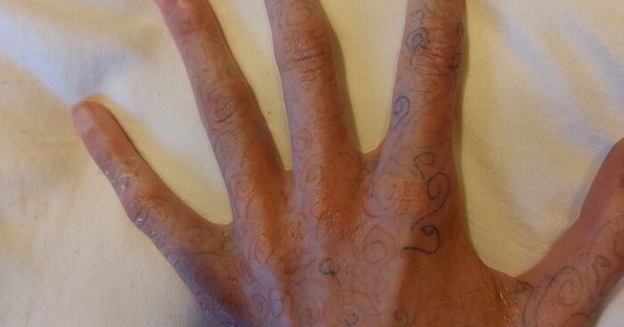 Hey Pandas, Show Me What You’ve Drawn On Your Hands (Closed)