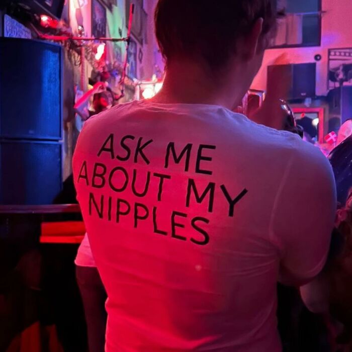50 Questionable Yet Funny Shirts Spotted In Public, As Shared By The "Good Shirts" Instagram Account (New Pics)