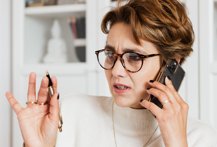 Neighbor Starts Bashing On Couple's Door And Walls Right Before They Move Out, So They Get Revenge On Him Neighbor Starts Bashing On Couple's Door And Walls Right Before They Move Out, So They Get Revenge On Him