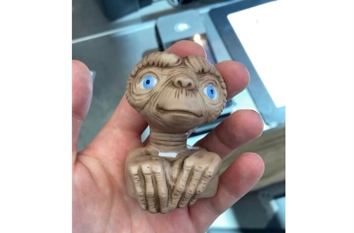 This E.t. Figure From 1982, Universal Studios. I Got It For $4 In Port