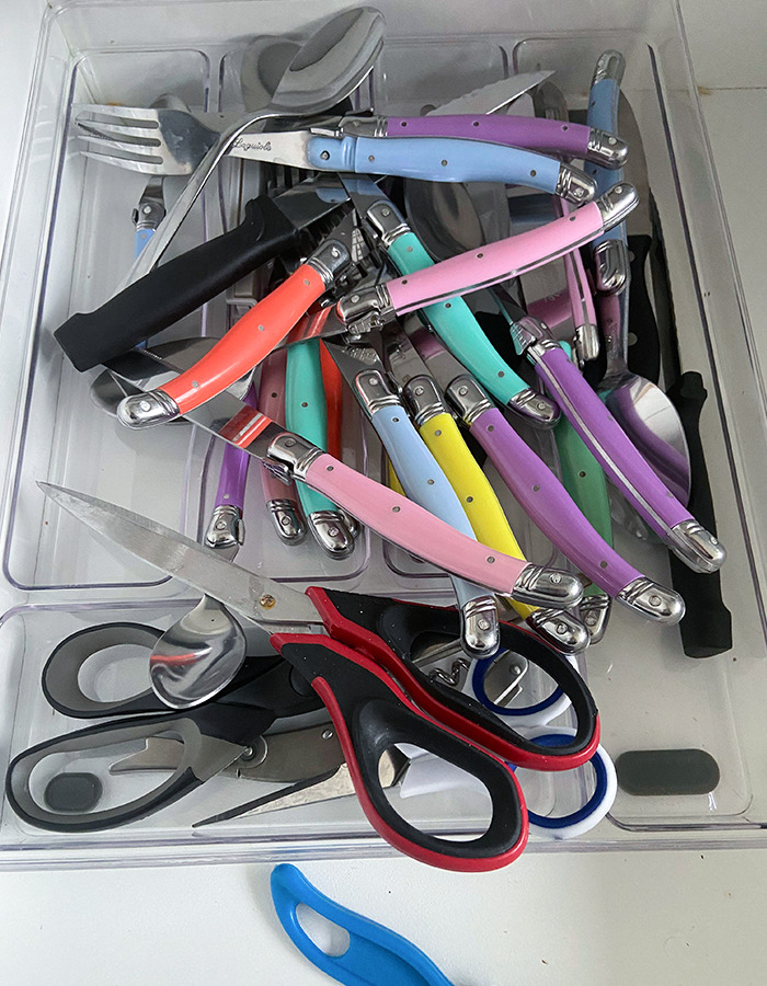 How My Partner Puts Away The Cutlery