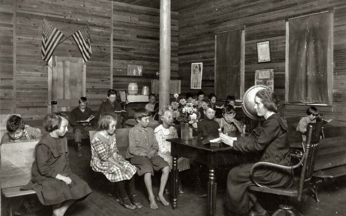 A One Room School House, 1923