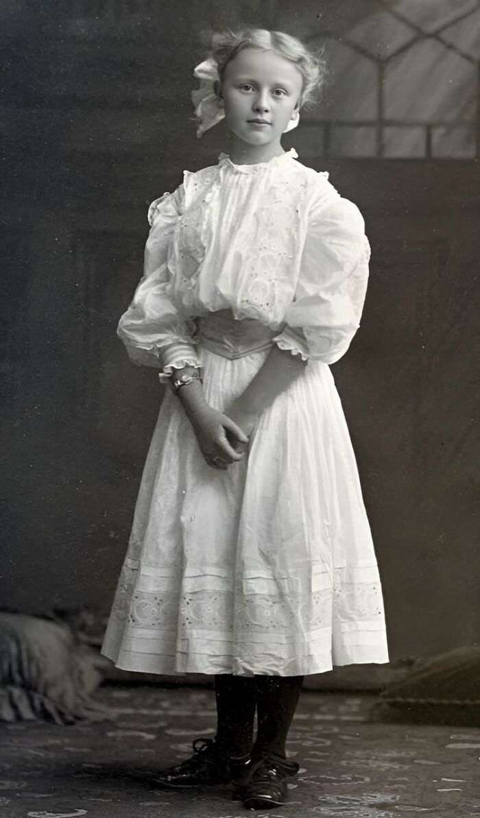 Young, Well-Dressed, Victorian Girl In 1902