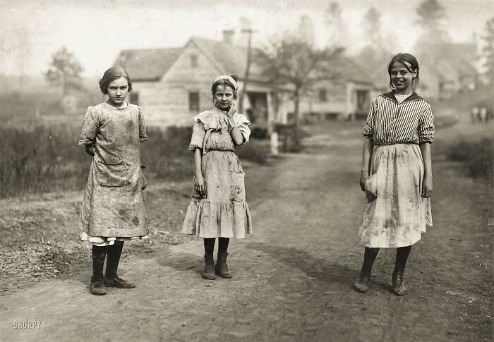 Young Cotton Mill Girls, Mississippi, 1913