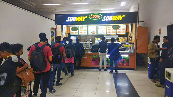 In India Subway Has A Separate Line For Normal Subs And Vegetarians. The One On The Left Is For Vegetarians