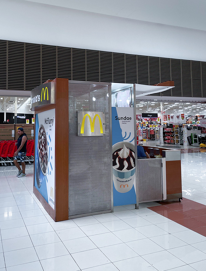In México, There Are McDonald's Stands That Serve Only Ice Cream