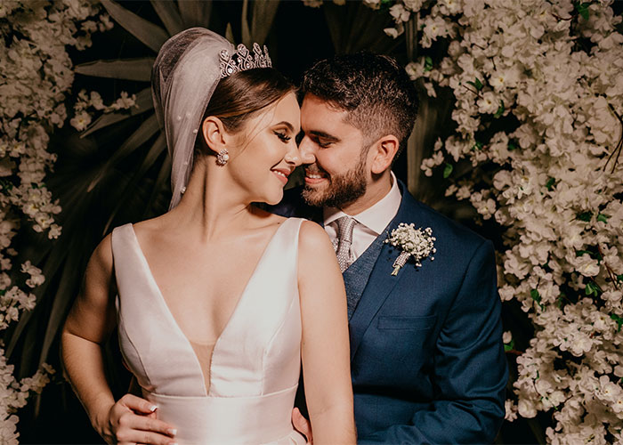 "It's The Most Miserable Marriage I've Ever Seen": 30 Stories Of People Dating And Marrying Rich