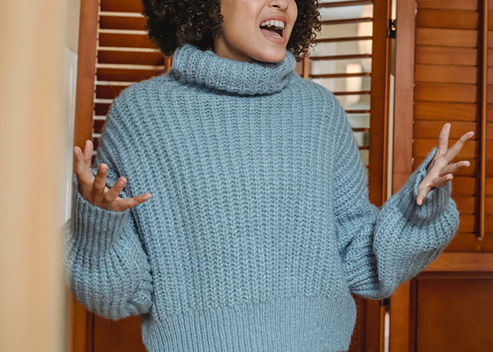 Customer Is Very Rude And Condescending To This Employee, They Get The Best Revenge When They See Them At Their Retail Job Customer Is Very Rude And Condescending To This Employee, They Get The Best Revenge When They See Them At Their Retail Job