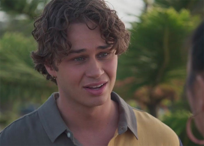 Home And Away - 7,961