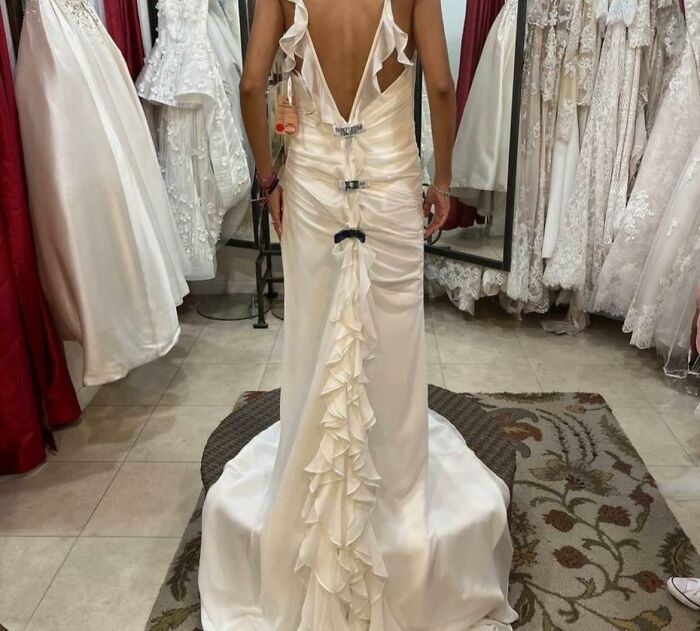 I Hate When It Looks Like The Bride Is Shitting Ruffles