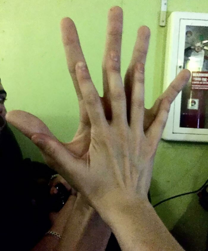 El tamaño de mi mano vs. la mano de mi amigo 