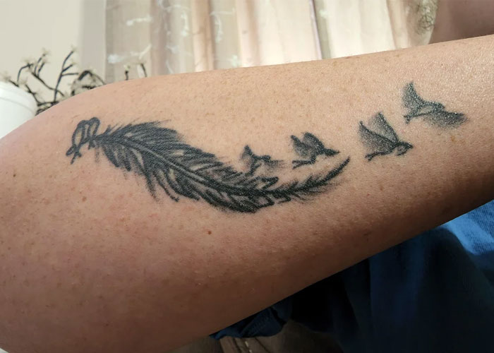 "Seems A Tad Done To Death": 30 Tattoo Designs That Scream “I Have No Creativity,” According To People Online