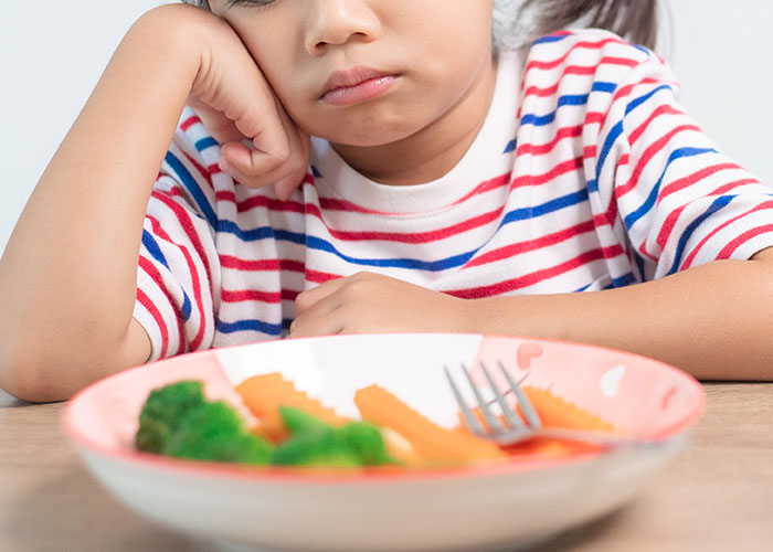 “If I Don’t Feed Him, He Literally Won’t Eat”: The Internet Is Shook At The Level Of Babying This Woman’s Husband Requires “If I Don’t Feed Him, He Literally Won’t Eat”: The Internet Is Shook At The Level Of Babying This Woman’s Husband Requires