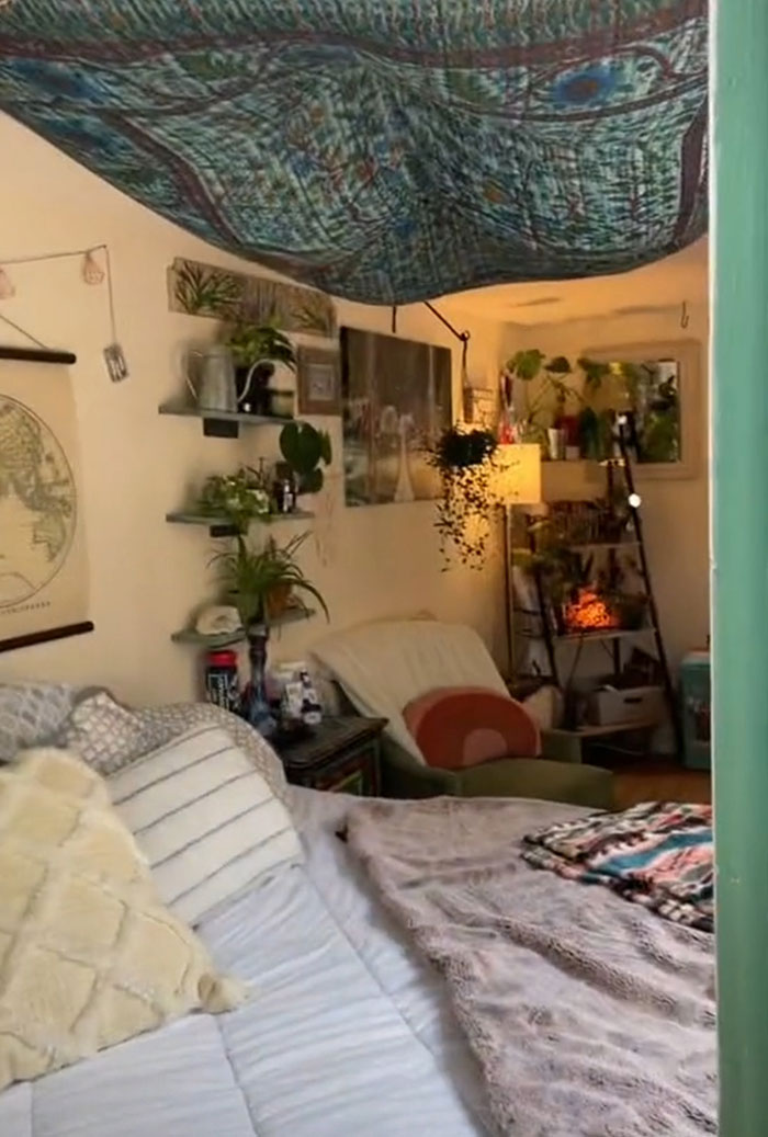 Woman Comes Up With Creative Idea To Save On Rent And Have Her Own Space, Goes Viral Woman Comes Up With Creative Idea To Save On Rent And Have Her Own Space, Goes Viral