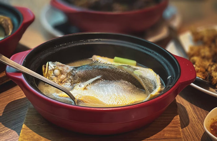 35 Times People Didn't Want To Be Rude And Ate These Crazy Dishes