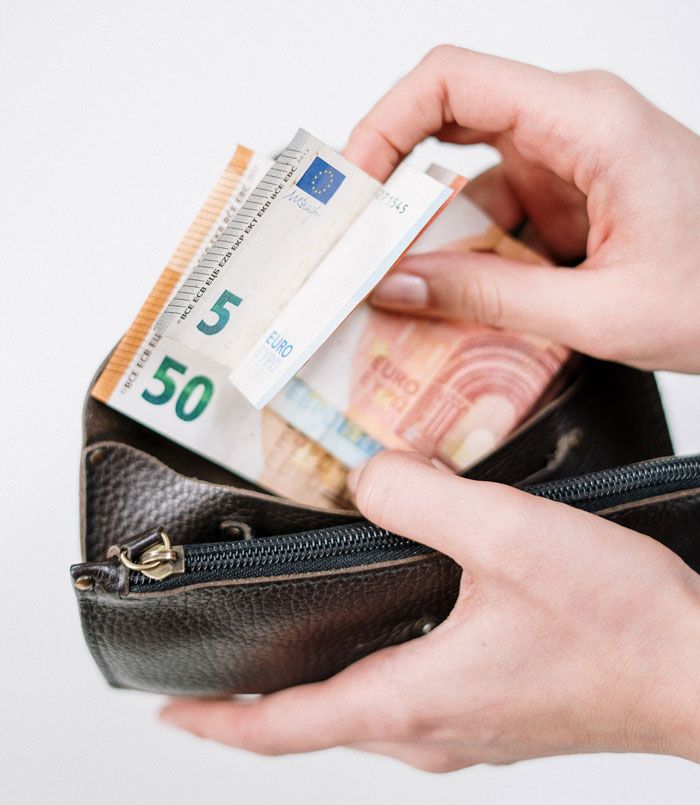 “[Am I The Jerk] For Refusing To Pay For My Bf’s Food On His Birthday And Getting Him Banned From A Restaurant?”