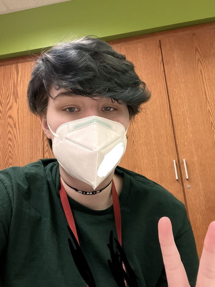 I Was 16 And Had Just Left Russia And Was Starting In A New School Smh 🤦🏼 I Was Emo Sorry