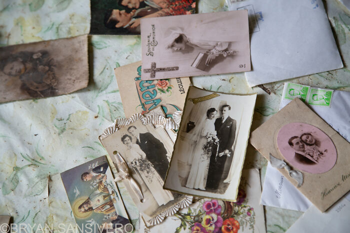 The Dark Past Of This Abandoned House Made Me Visit And Photograph It (15 Pics) The Dark Past Of This Abandoned House Made Me Visit And Photograph It (15 Pics)