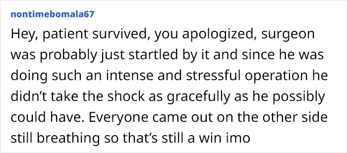 Medical Assistant Accidentally Cuts Heart Surgeon During Surgery, Who Leaves Abruptly, Dodges The Bullet When He Returns Minutes Later Medical Assistant Accidentally Cuts Heart Surgeon During Surgery, Who Leaves Abruptly, Dodges The Bullet When He Returns Minutes Later