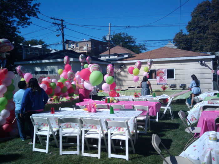 Birthday Girl Requests Cake That Her Cousin Is Allergic To, Causes Drama In The Family