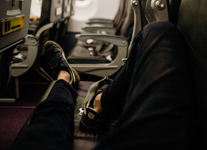 Karen Couple Bother Plane Passenger, Calling Them “Too Fat” For Their Own Seat, Get Served Karma Cake Karen Couple Bother Plane Passenger, Calling Them “Too Fat” For Their Own Seat, Get Served Karma Cake