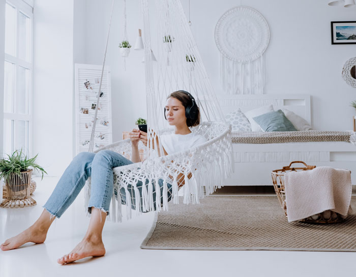 Woman Finds A Way To Stop Her BIL’s Family Pawning Their Children On Her, As She Gets High Woman Finds A Way To Stop Her BIL’s Family Pawning Their Children On Her, As She Gets High