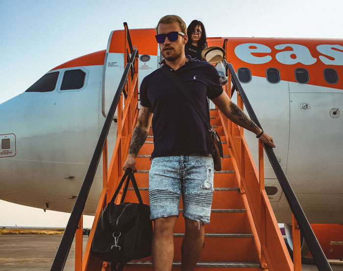 Person Pre-Books An Exit Row Seat, Gets Outraged Discovering Some Entitled Couple Already Took It Person Pre-Books An Exit Row Seat, Gets Outraged Discovering Some Entitled Couple Already Took It