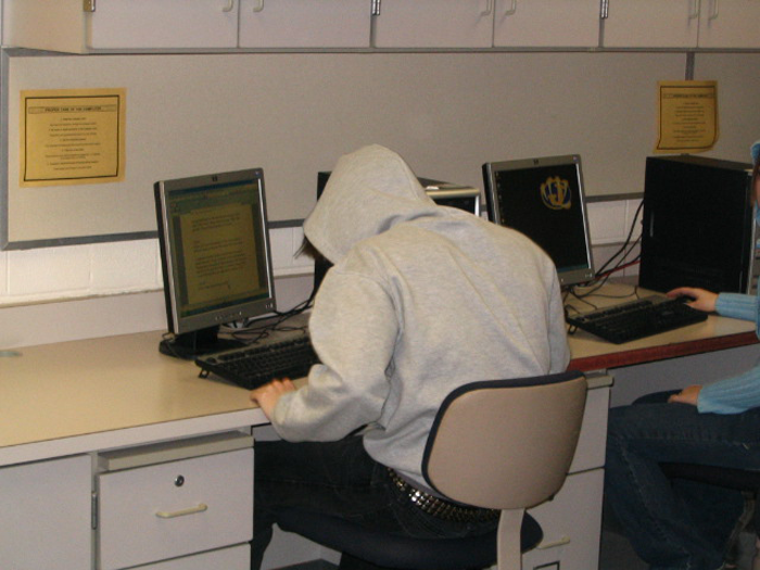 IT Guy Takes Internet Down For The Whole Company As Owners Want Employees To Be 'More Productive' IT Guy Takes Internet Down For The Whole Company As Owners Want Employees To Be 'More Productive'