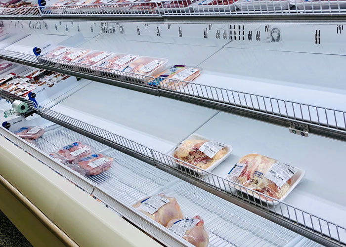 "Enjoy Staying Late To Do My Job”: Deli Worker Maliciously Complies, Leaving Manager To Suffer The Consequences "Enjoy Staying Late To Do My Job”: Deli Worker Maliciously Complies, Leaving Manager To Suffer The Consequences