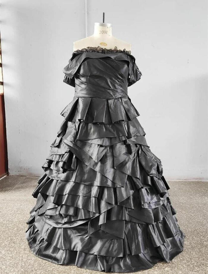 I Was Looking At Wedding Dresses And This Was Suggested 😬.. It Looks Like It’s Made Of Hefty Bags