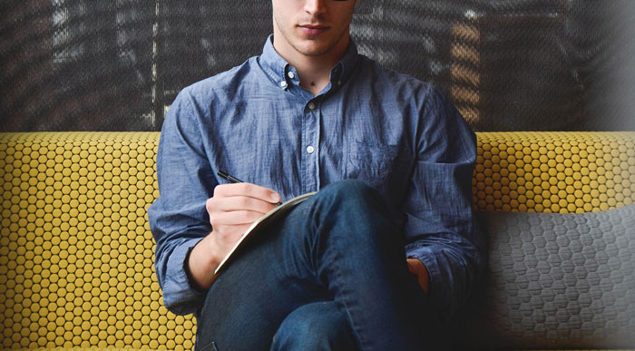 “They Need Me For The Next 3 Weeks, They Are Behind And Overworked”: Person Finds Out They’re Being Fired From A Text They Weren’t Supposed To Receive “They Need Me For The Next 3 Weeks, They Are Behind And Overworked”: Person Finds Out They’re Being Fired From A Text They Weren’t Supposed To Receive