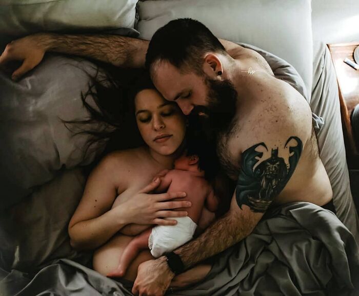 This Photographer Captures The Genuine Emotions Of Parents-To-Be At Birth (28 New Pics)