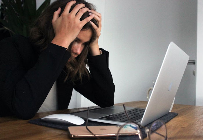 "It Was Clearly Not A Misunderstanding”: Couple Refuse To Pay $200 For Something They Didn’t Do, Make The Company Beg Them To Stop Their Revenge "It Was Clearly Not A Misunderstanding”: Couple Refuse To Pay $200 For Something They Didn’t Do, Make The Company Beg Them To Stop Their Revenge