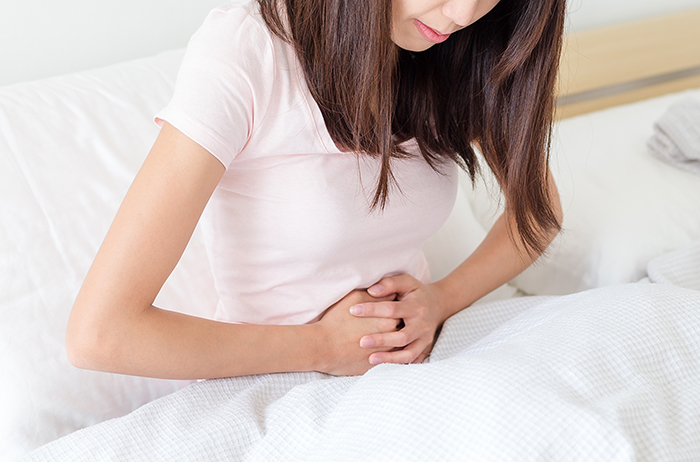 Dad Thinks He's Being Smart By Taking His Daughters To Emergency Care To Prove They're Faking Their Symptoms, Regrets It Dad Thinks He's Being Smart By Taking His Daughters To Emergency Care To Prove They're Faking Their Symptoms, Regrets It