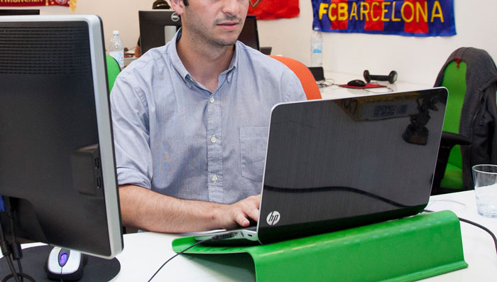 One-Upping Coworker Becomes The Laughing Stock Of The Office After His Web Of Lies Falls Apart One-Upping Coworker Becomes The Laughing Stock Of The Office After His Web Of Lies Falls Apart