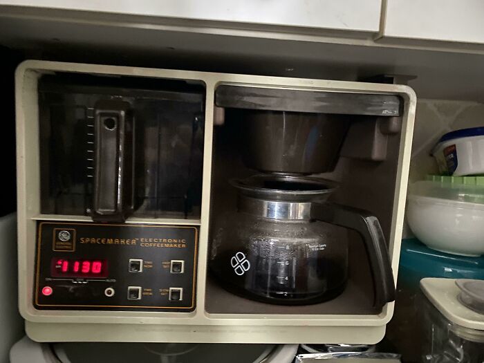 My Aunt’s Ge Spacemaker Coffeemaker From 1988, Used Nearly Everyday Since