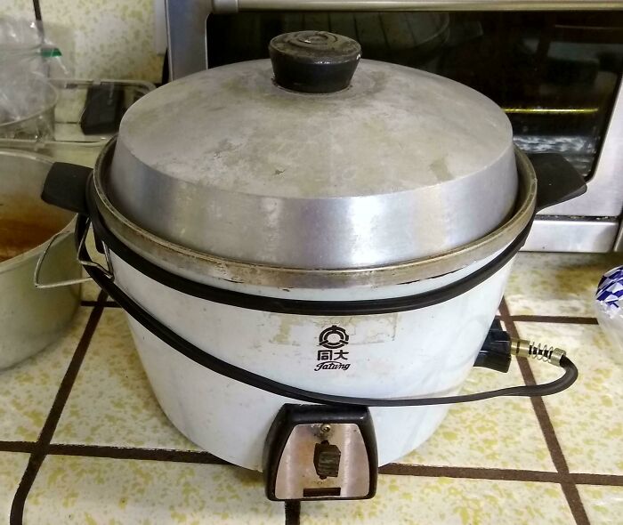 I See We're Posting Bifl Rice Cookers. Here's My 1964 Tatung!