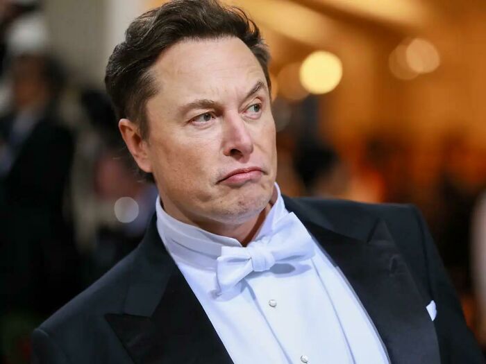 For Glass Onion, Rian Johnson Convinced Elon Musk To Act Like A Huge Idiot In 2022. Because There’s Definitely No Way An Actual Billionaire Could Be As Stupid As Miles Bron