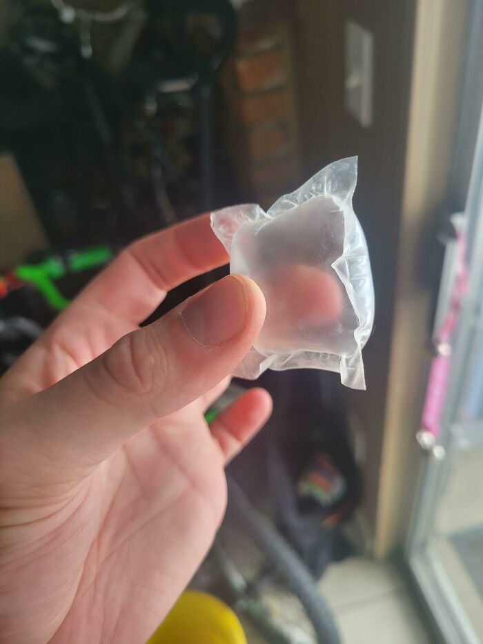 One Of My Laundry Pods Has No Detergent