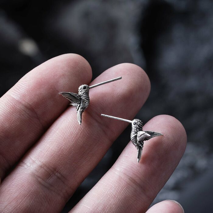 I Designed A Hummingbird Earring Of Only 1.36 Cm And Tried To Carve Out Its Feathers