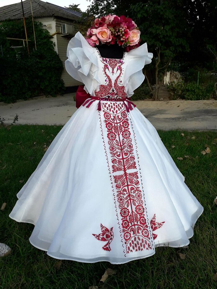 Mi vestido de diseño de estilo folclórico