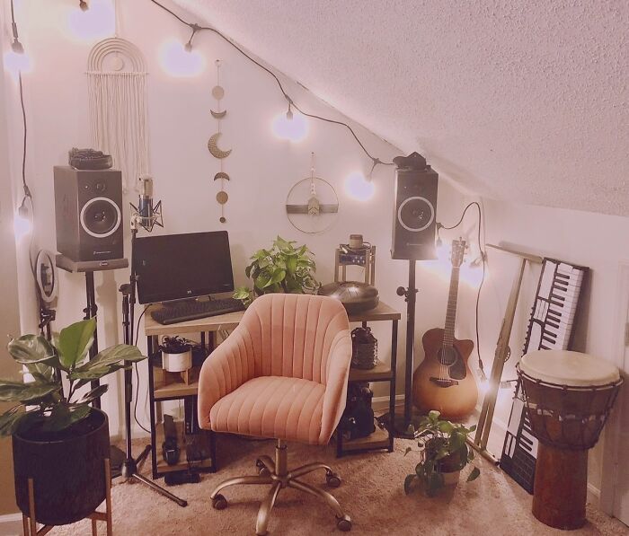 My Cozy Office / Music Corner