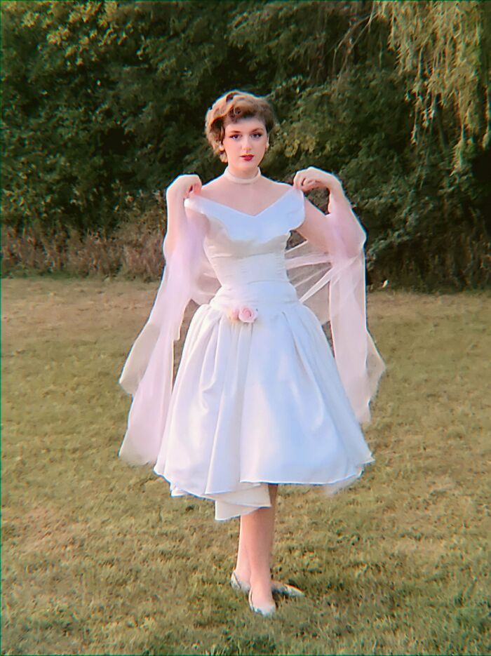 ¡Este es el vestido con estilo de los años 50 que hice para mi último baile de bienvenida!