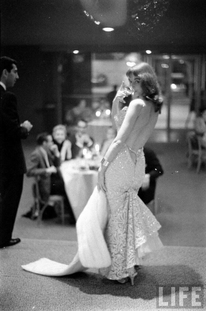 Vikki “The Back” Dougan, Nicknamed For Her Iconic, Backless Dresses And The Inspiration For Jessica Rabbit. 💕