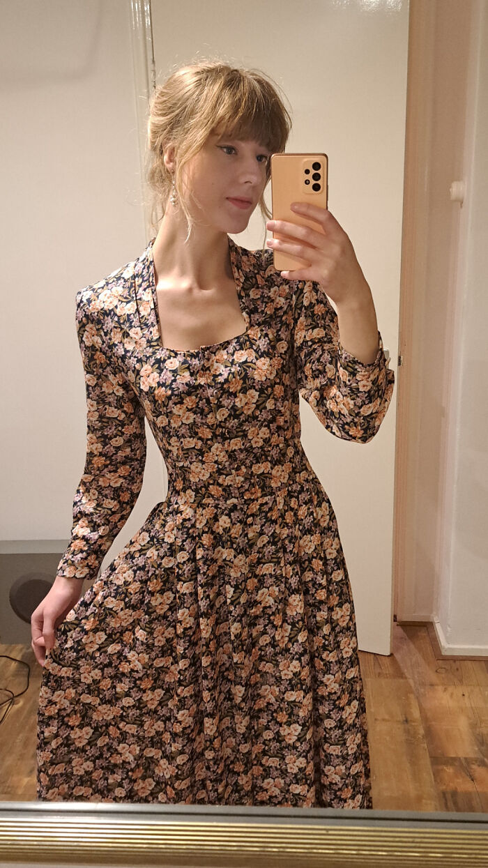 I Found The Most Gorgeous Vintage Dress! I Am Thinking About Cutting The Shoulder Pads Out Because I Have Quite Broad Shoulders Myself. What Do You Think? Should I Cut Them Out?