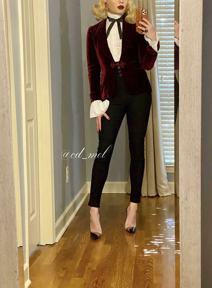 I’ve Always Loved Smoking Jackets And No One Does It Like Ralph Lauren ☺️ The Maroon Velvet Is Perfect For The Spooky Season