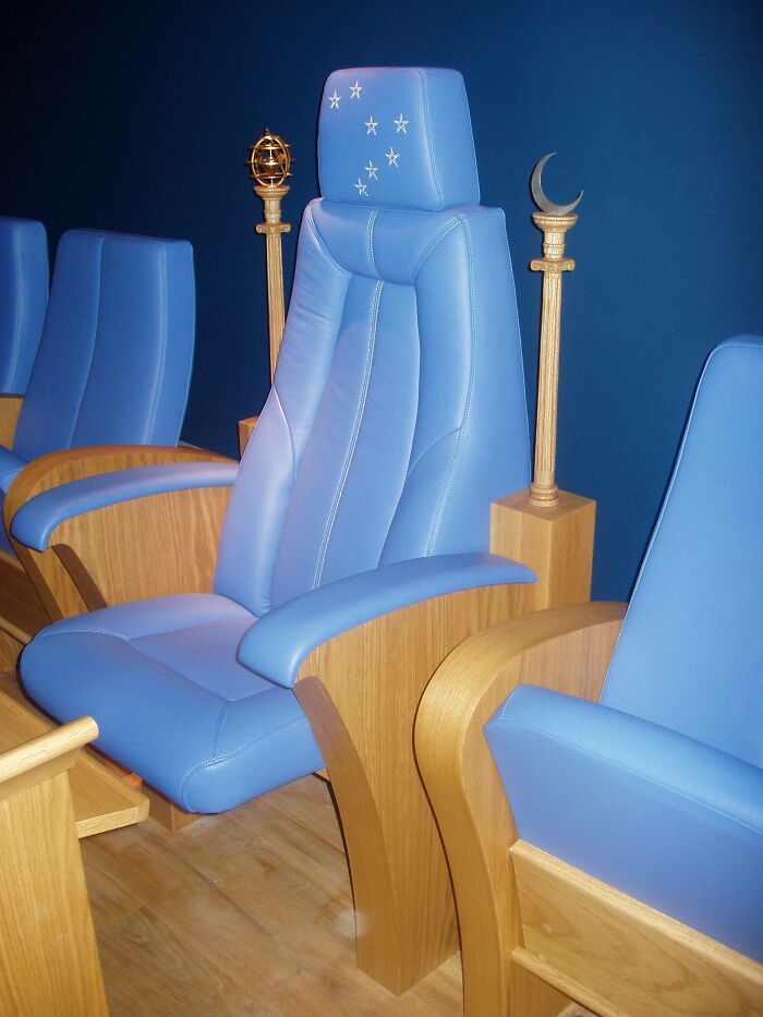 Blue throne chair