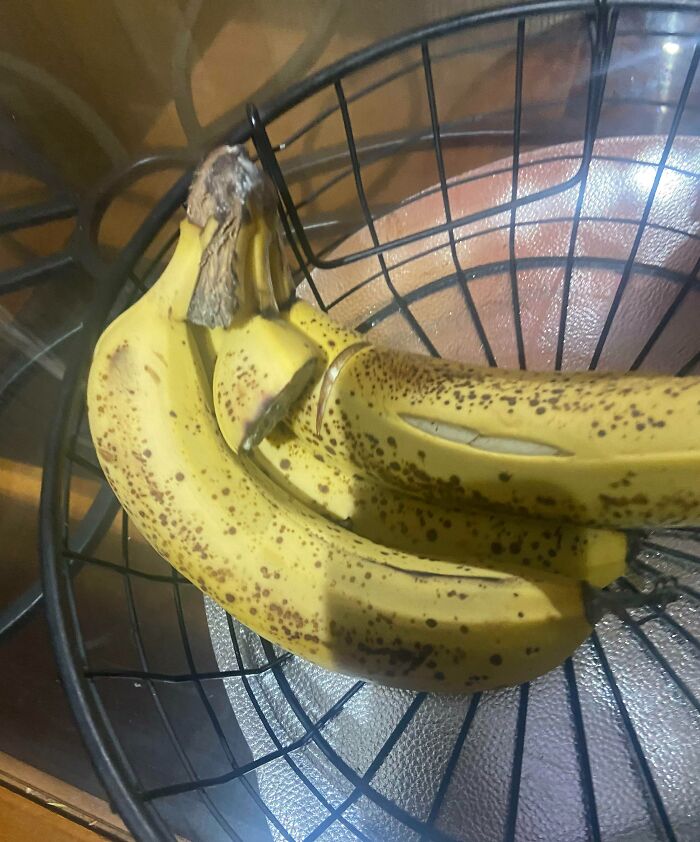 My Brother Cuts Off Bananas Instead Of Taking It Off